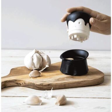 Gracula Garlic Crusher